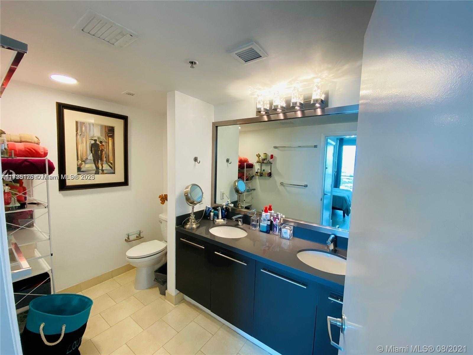 Small Image of 90 SOUTH WEST 3RD ST #2807, Miami Number 12