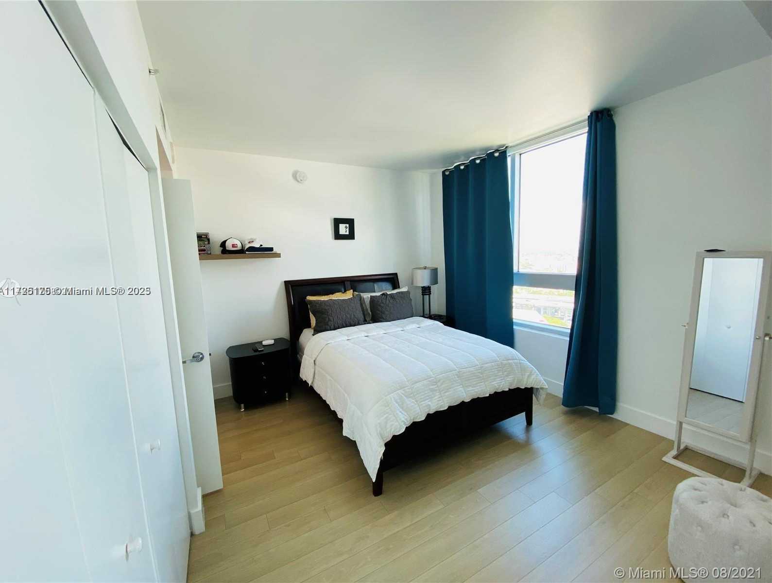 Small Image of 90 SOUTH WEST 3RD ST #2807, Miami Number 13