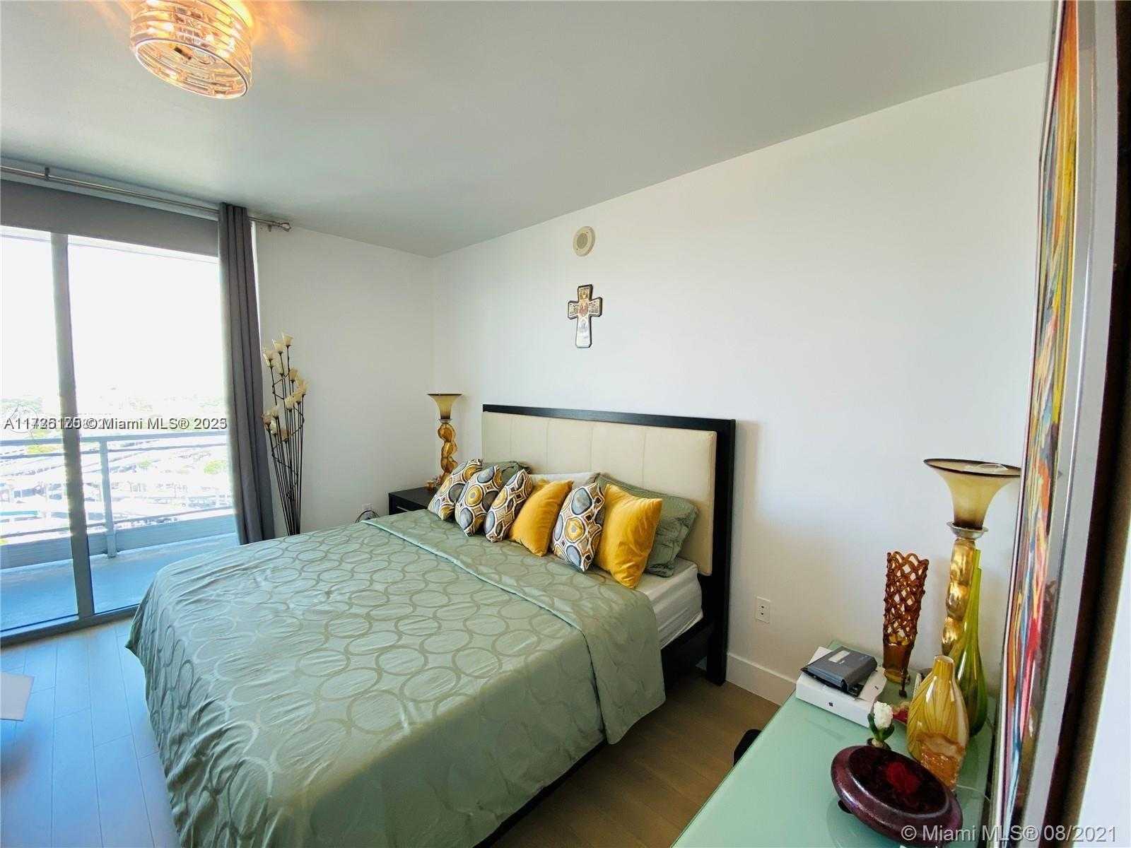Small Image of 90 SOUTH WEST 3RD ST #2807, Miami Number 9