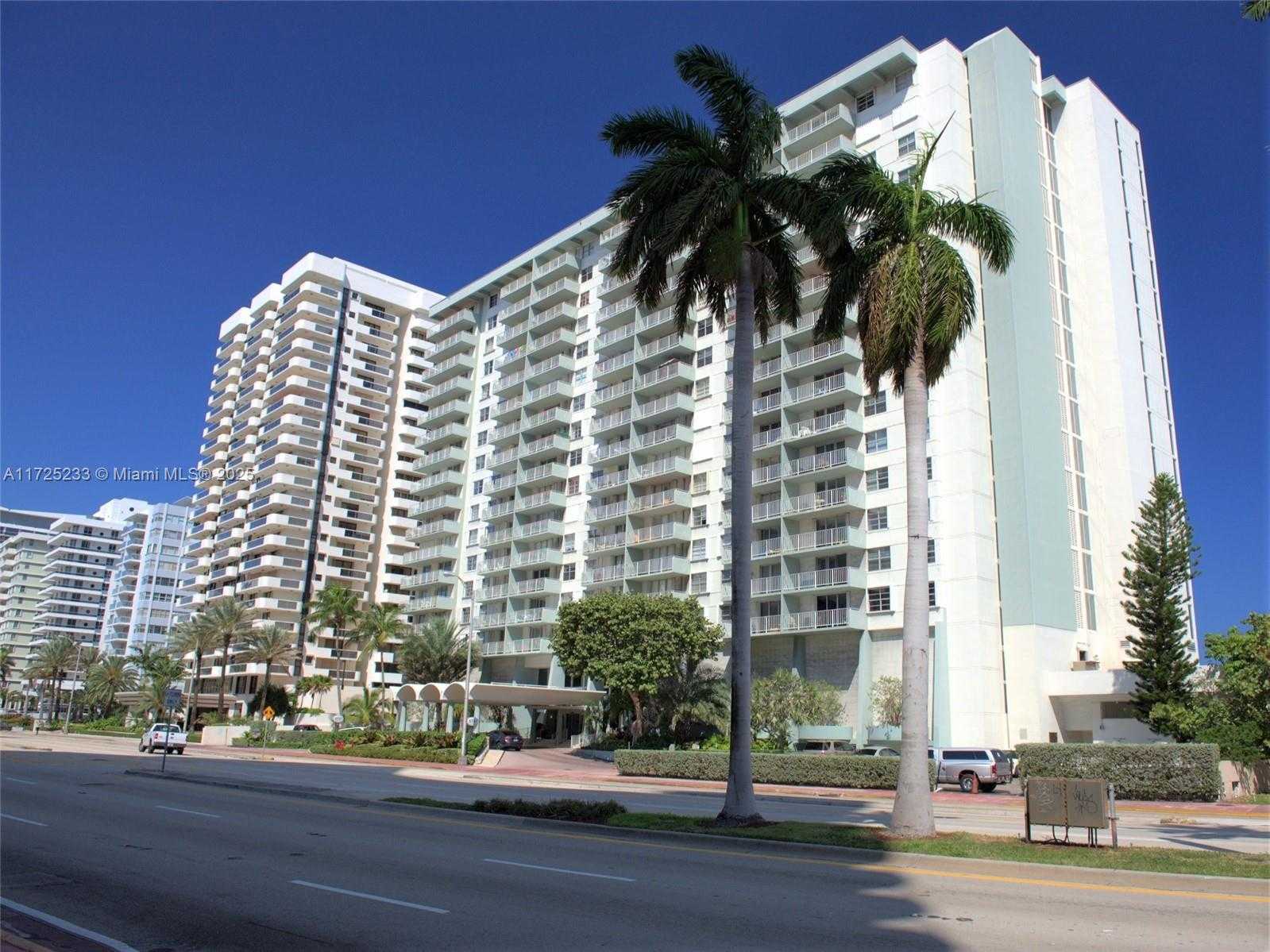 Small Image of 5701 COLLINS AVE #1011, Miami Beach Number 23