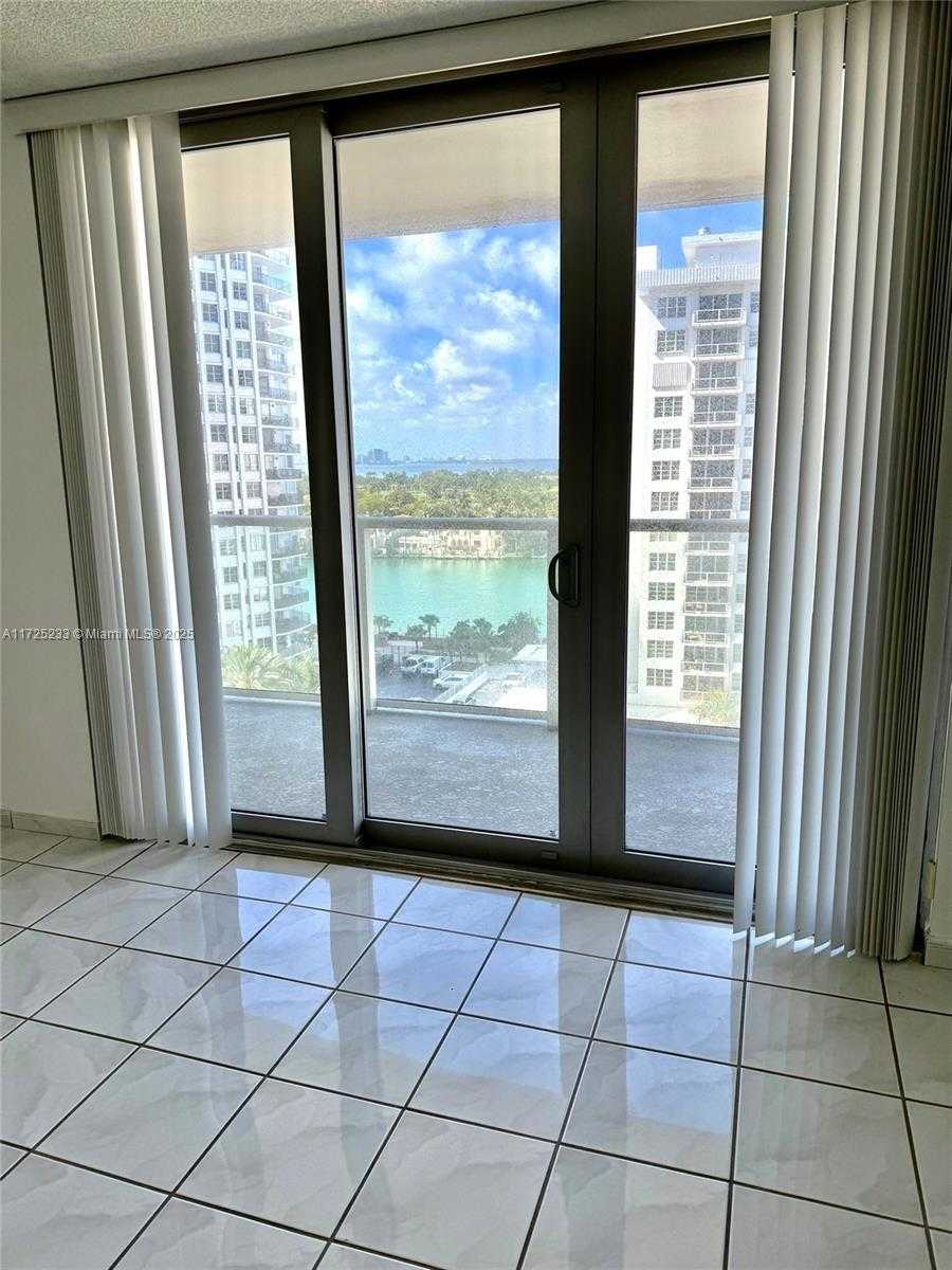 Small Image of 5701 COLLINS AVE #1011, Miami Beach Number 8