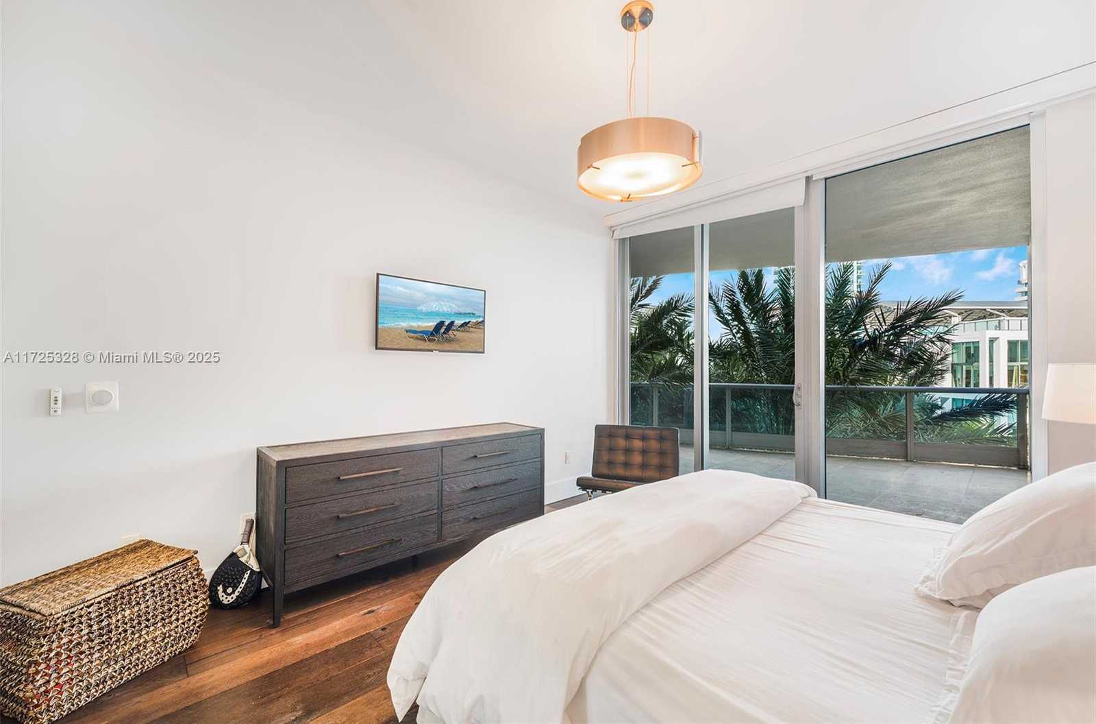 Small Image of 5959 COLLINS AVE #606, Miami Beach Number 17