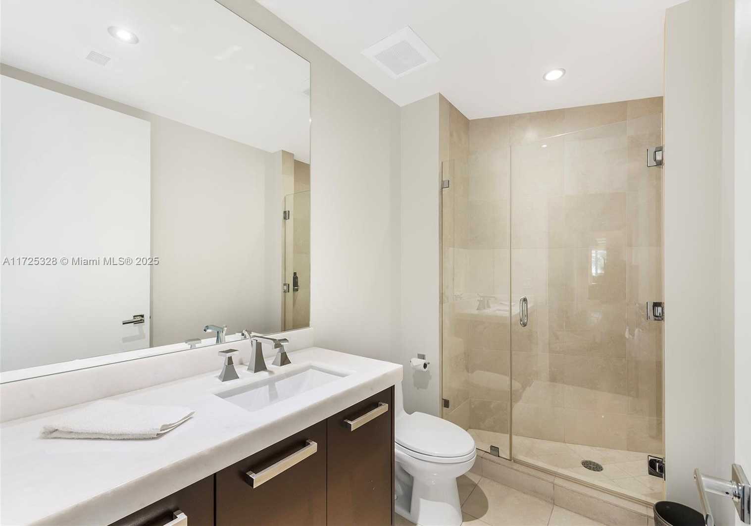 Small Image of 5959 COLLINS AVE #606, Miami Beach Number 18