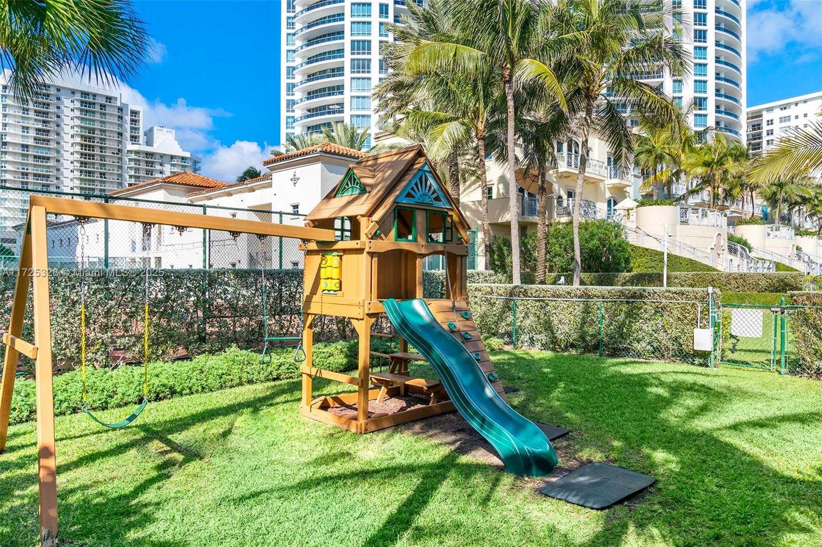 Small Image of 5959 COLLINS AVE #606, Miami Beach Number 35
