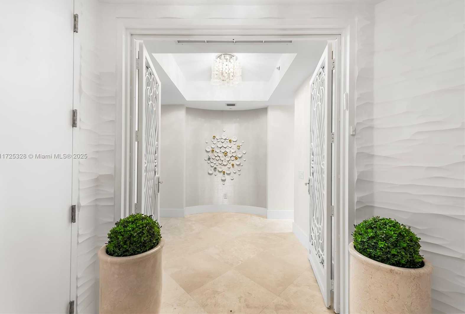 Small Image of 5959 COLLINS AVE #606, Miami Beach Number 9