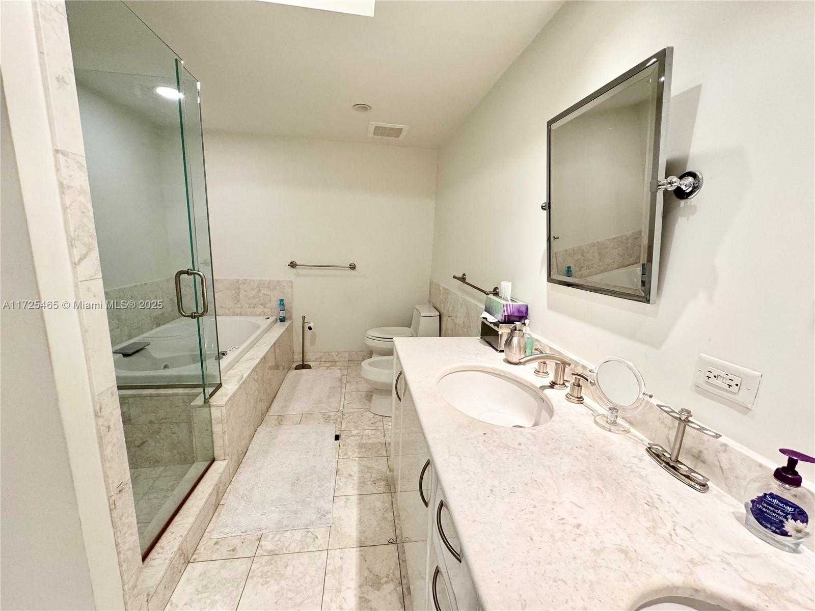 Small Image of 1331 BRICKELL BAY DR #406, Miami Number 8