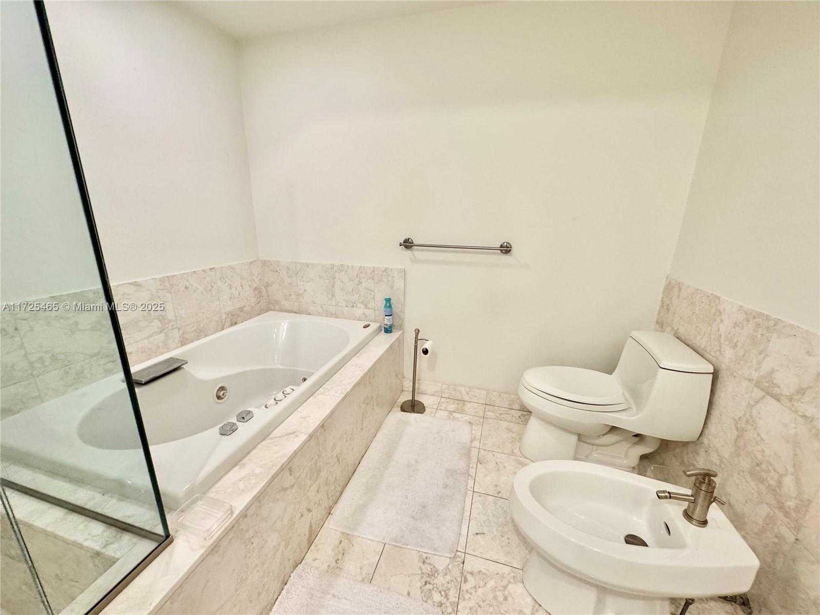 Small Image of 1331 BRICKELL BAY DR #406, Miami Number 9