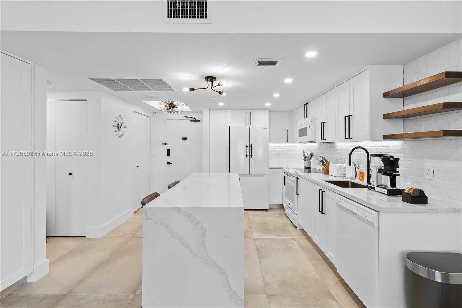 Small Image of 100 LINCOLN RD #1033, Miami Beach Number 10