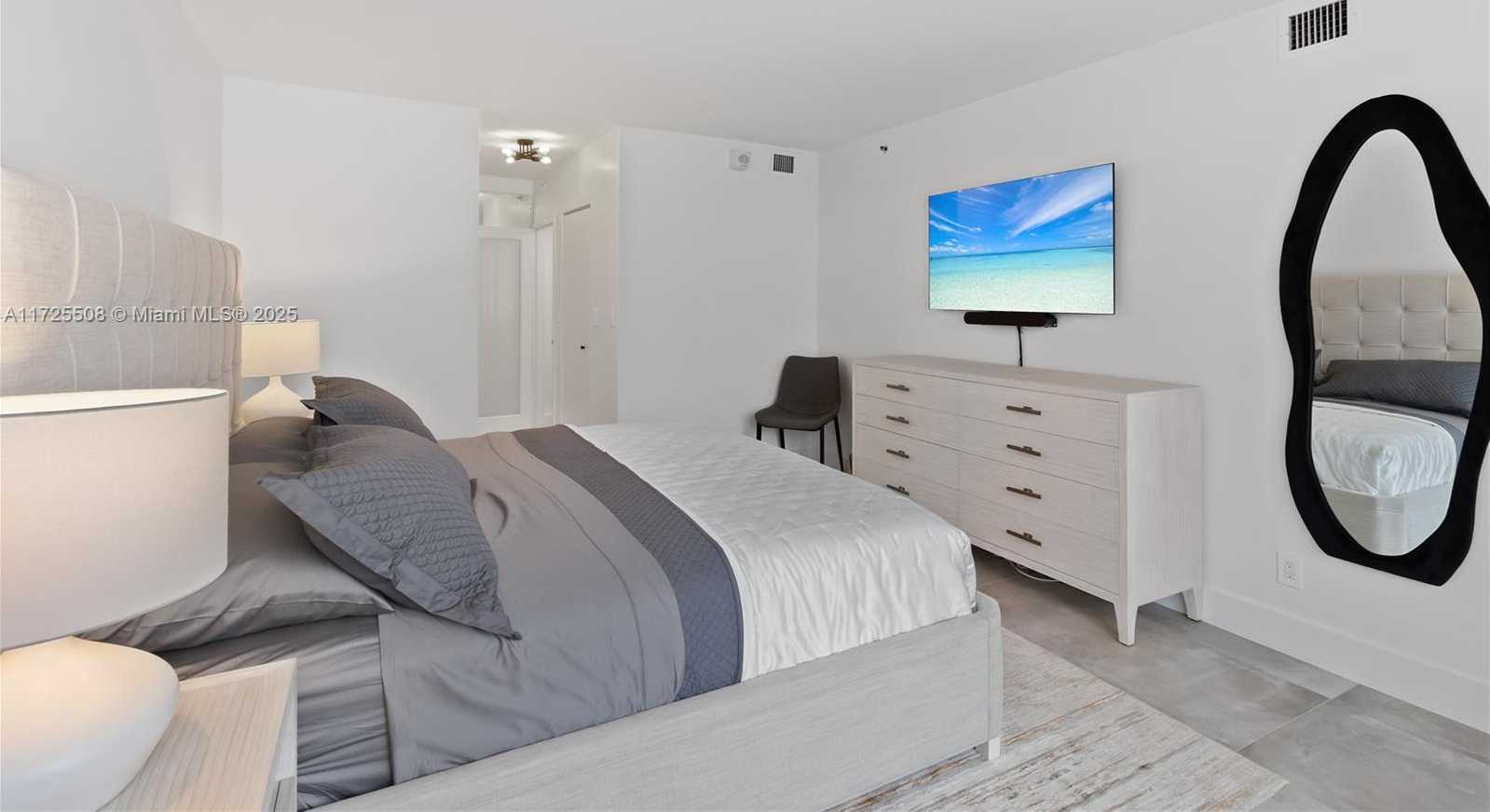 Small Image of 100 LINCOLN RD #1033, Miami Beach Number 15