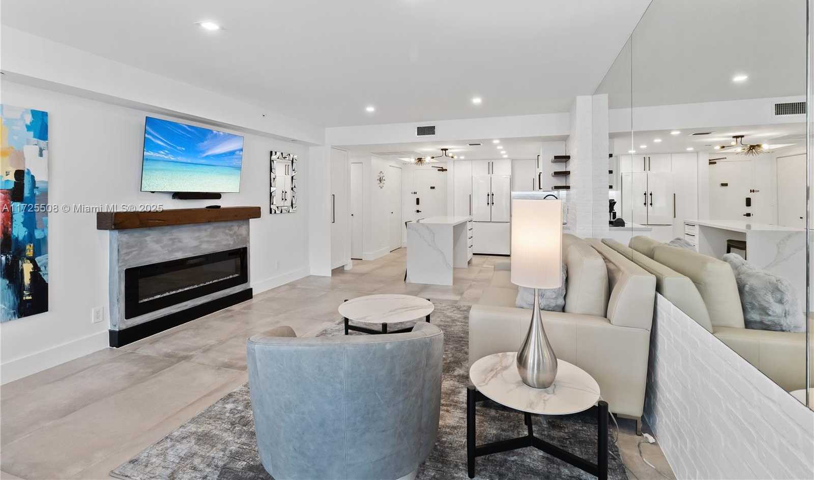 Small Image of 100 LINCOLN RD #1033, Miami Beach Number 2