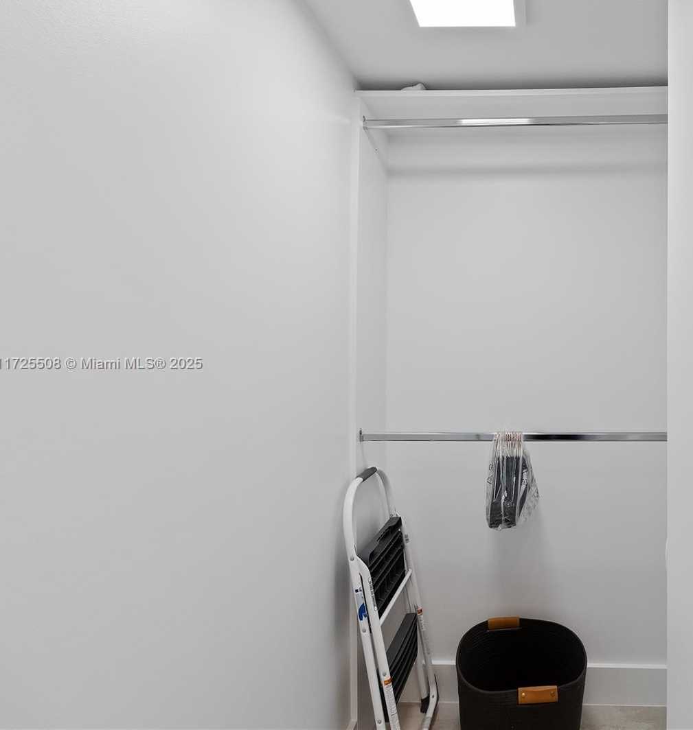 Small Image of 100 LINCOLN RD #1033, Miami Beach Number 23