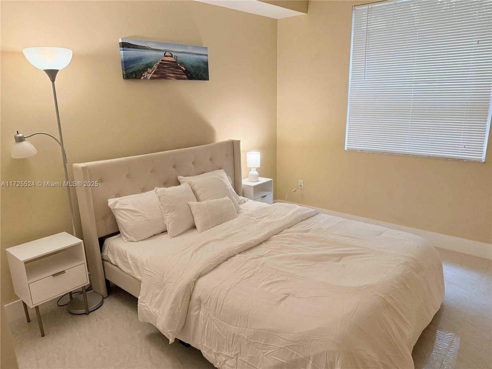 Small Image of 17150 NORTH BAY RD #2102, Sunny Isles Beach Number 10