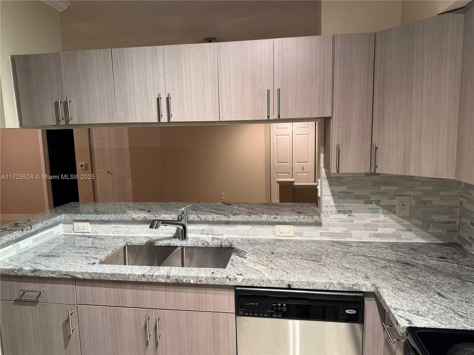 Small Image of 17150 NORTH BAY RD #2102, Sunny Isles Beach Number 7