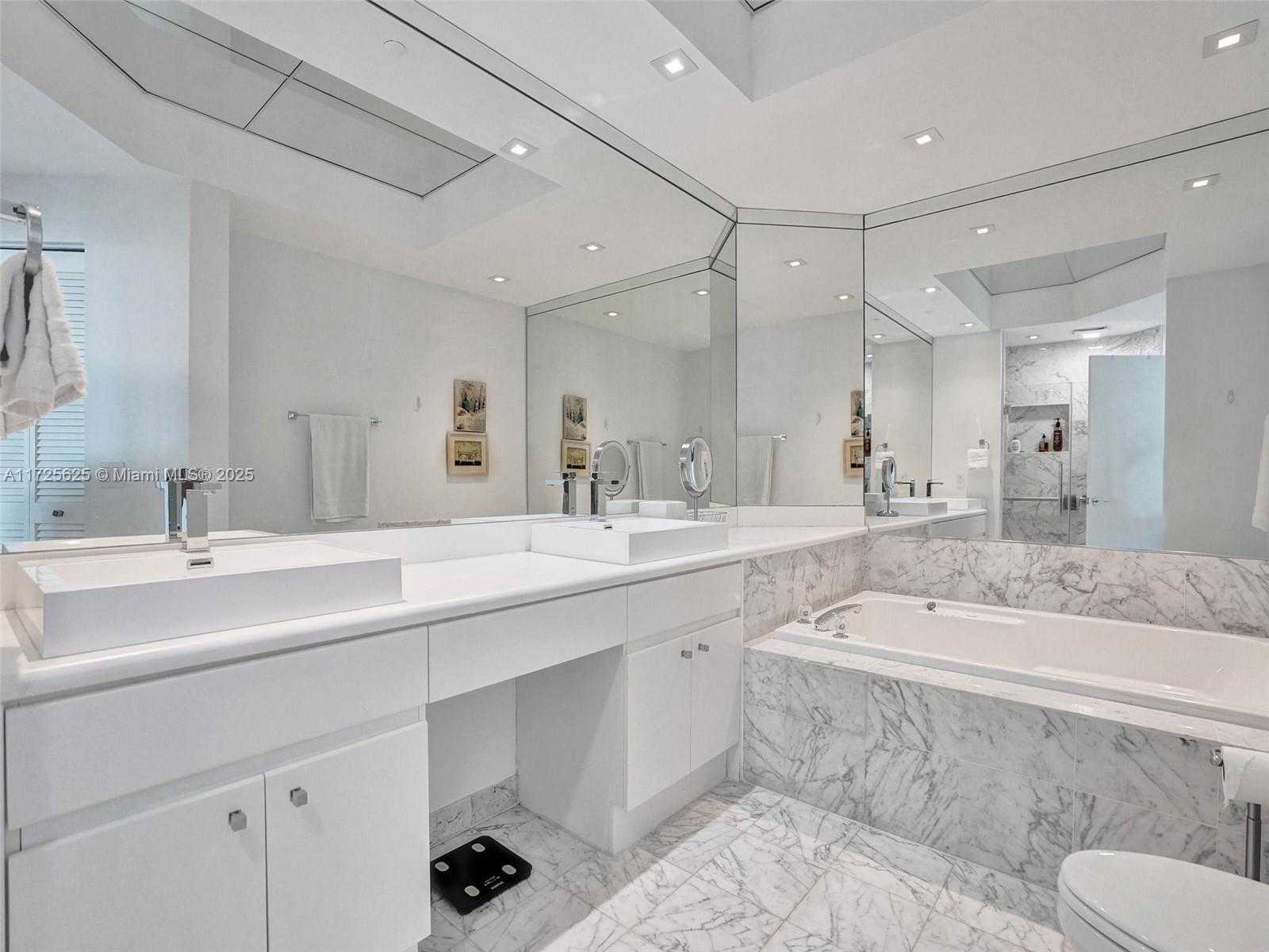 Small Image of 16400 COLLINS AVE #2543, Sunny Isles Beach Number 14