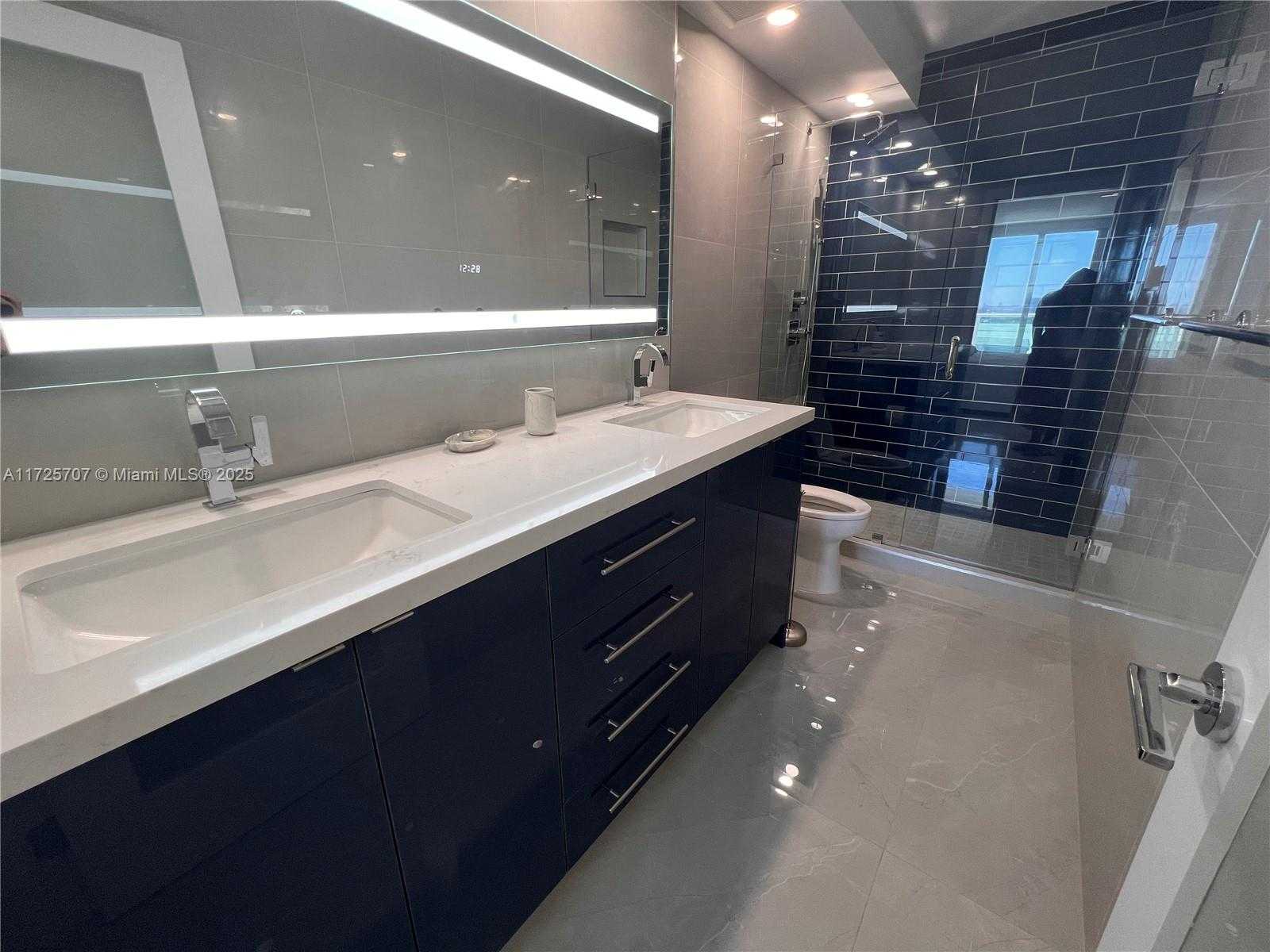 Small Image of 100 BAYVIEW DR #1524, Sunny Isles Beach Number 16