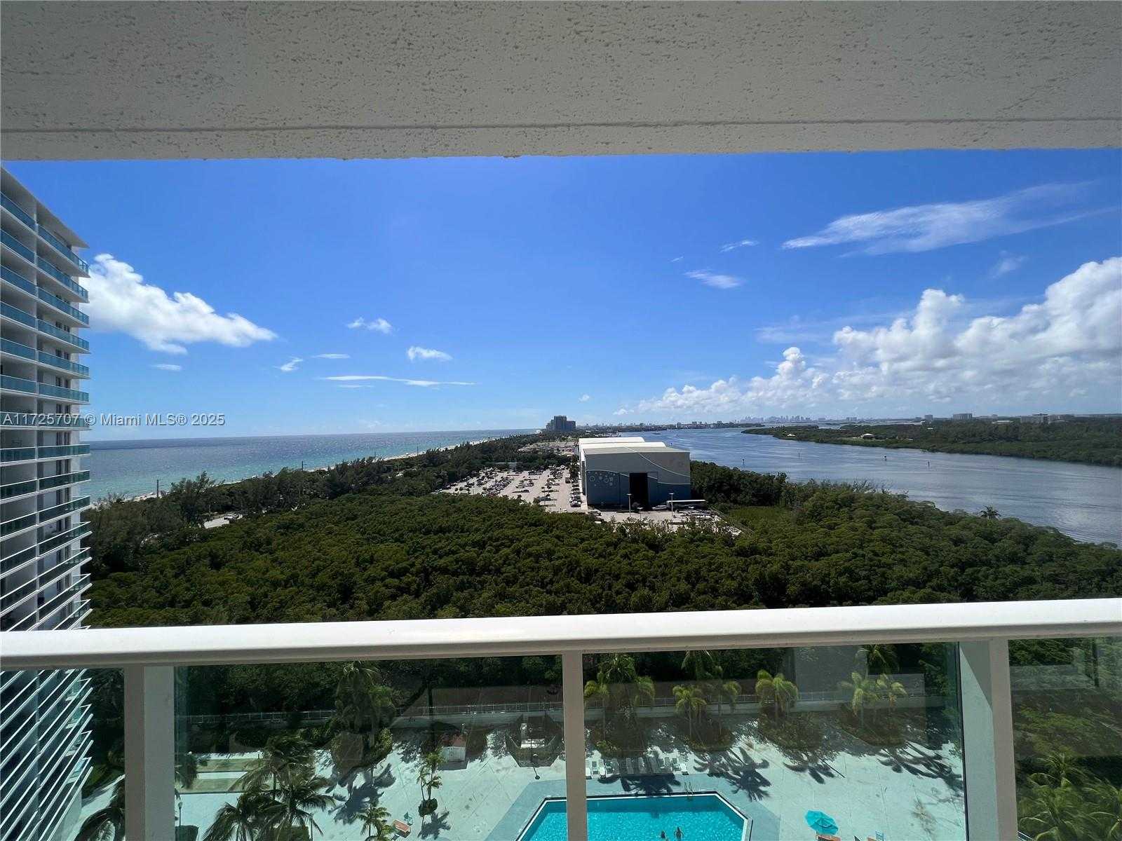 Small Image of 100 BAYVIEW DR #1524, Sunny Isles Beach Number 2