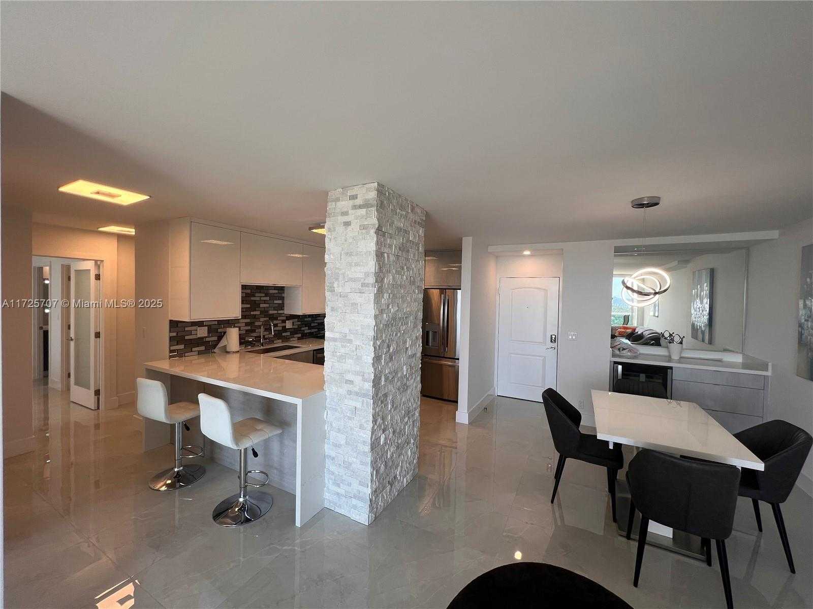 Small Image of 100 BAYVIEW DR #1524, Sunny Isles Beach Number 5