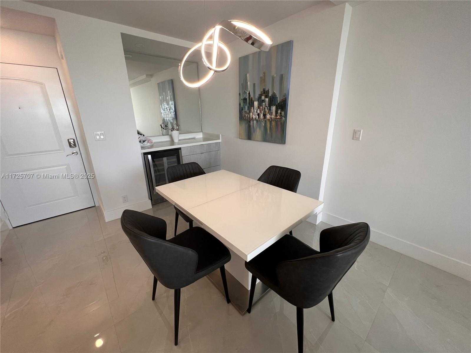 Small Image of 100 BAYVIEW DR #1524, Sunny Isles Beach Number 8