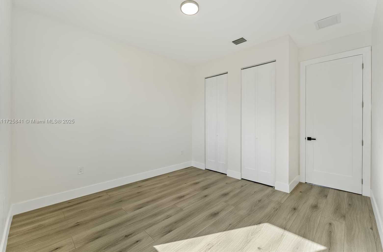 Small Image of 18071 SOUTH WEST 176 ST, Miami Number 15