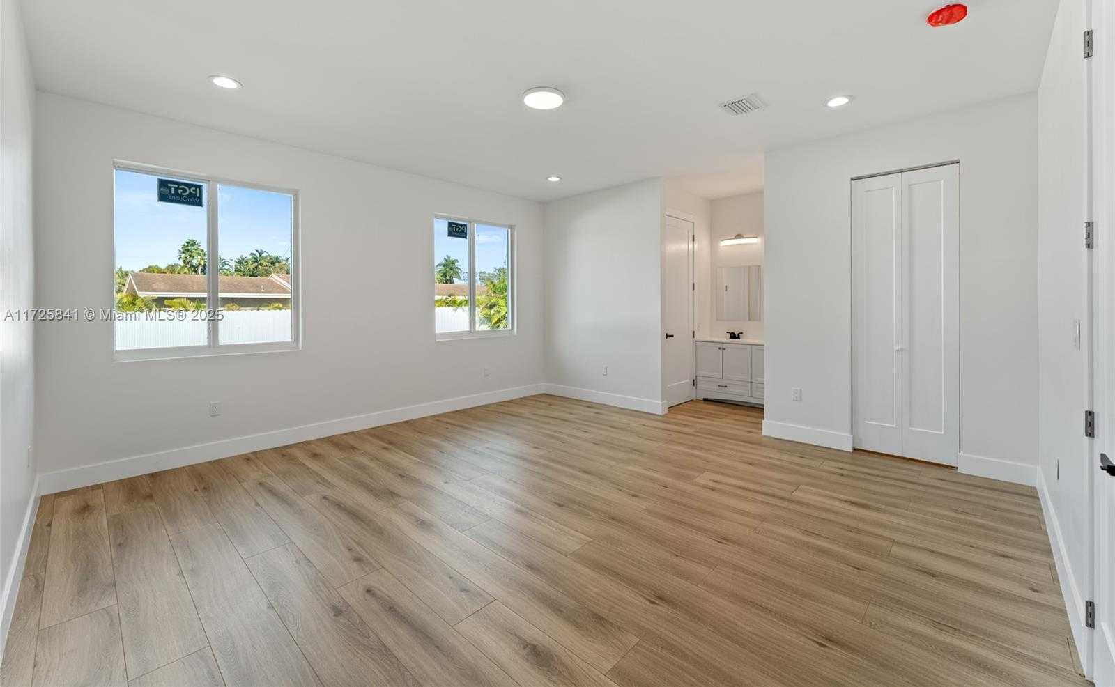Small Image of 18071 SOUTH WEST 176 ST, Miami Number 17