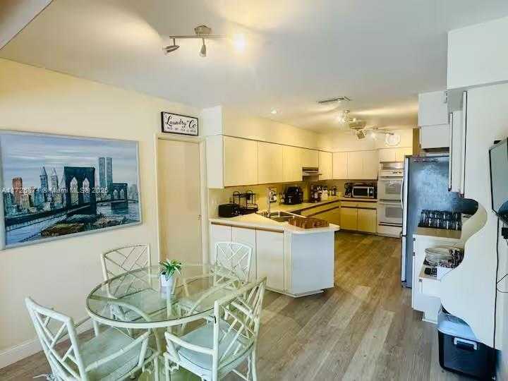 Small Image of 12 ISLA BAHIA DR, Fort Lauderdale Number 15