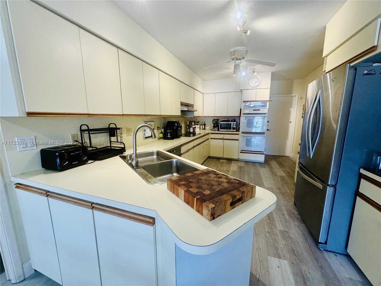 Small Image of 12 ISLA BAHIA DR, Fort Lauderdale Number 16