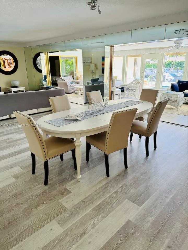 Small Image of 12 ISLA BAHIA DR, Fort Lauderdale Number 19