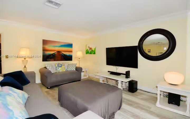 Small Image of 12 ISLA BAHIA DR, Fort Lauderdale Number 20