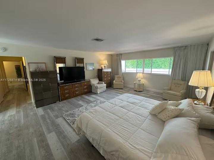 Small Image of 12 ISLA BAHIA DR, Fort Lauderdale Number 25