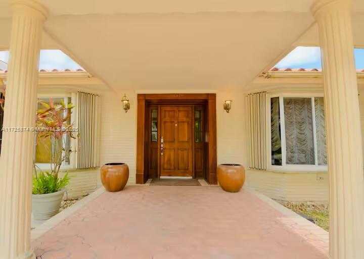 Small Image of 12 ISLA BAHIA DR, Fort Lauderdale Number 3