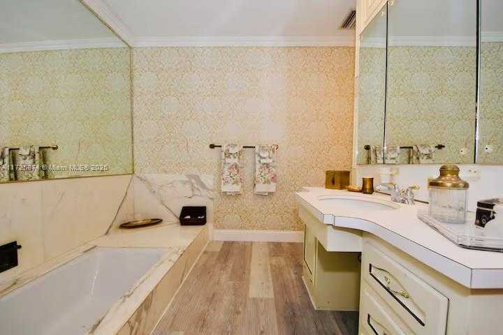 Small Image of 12 ISLA BAHIA DR, Fort Lauderdale Number 33