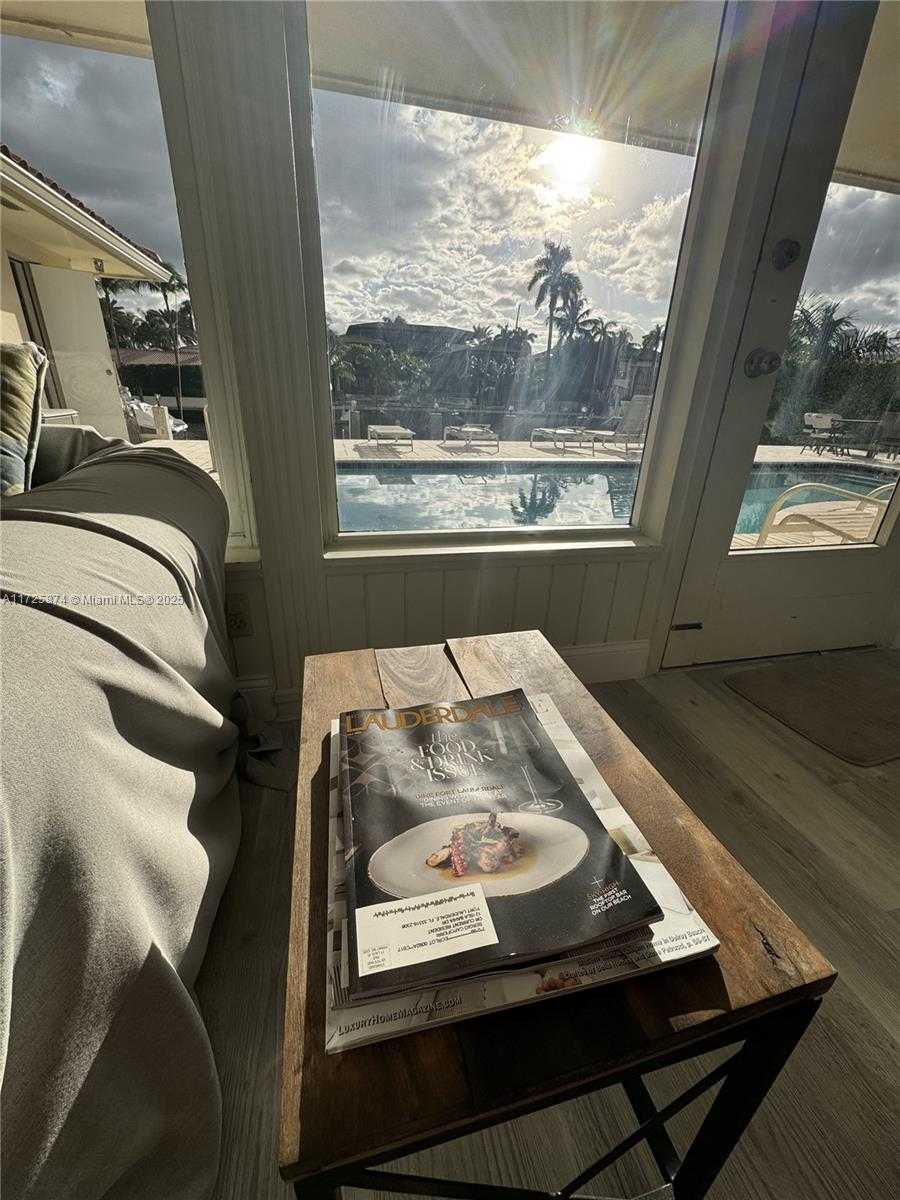 Small Image of 12 ISLA BAHIA DR, Fort Lauderdale Number 37