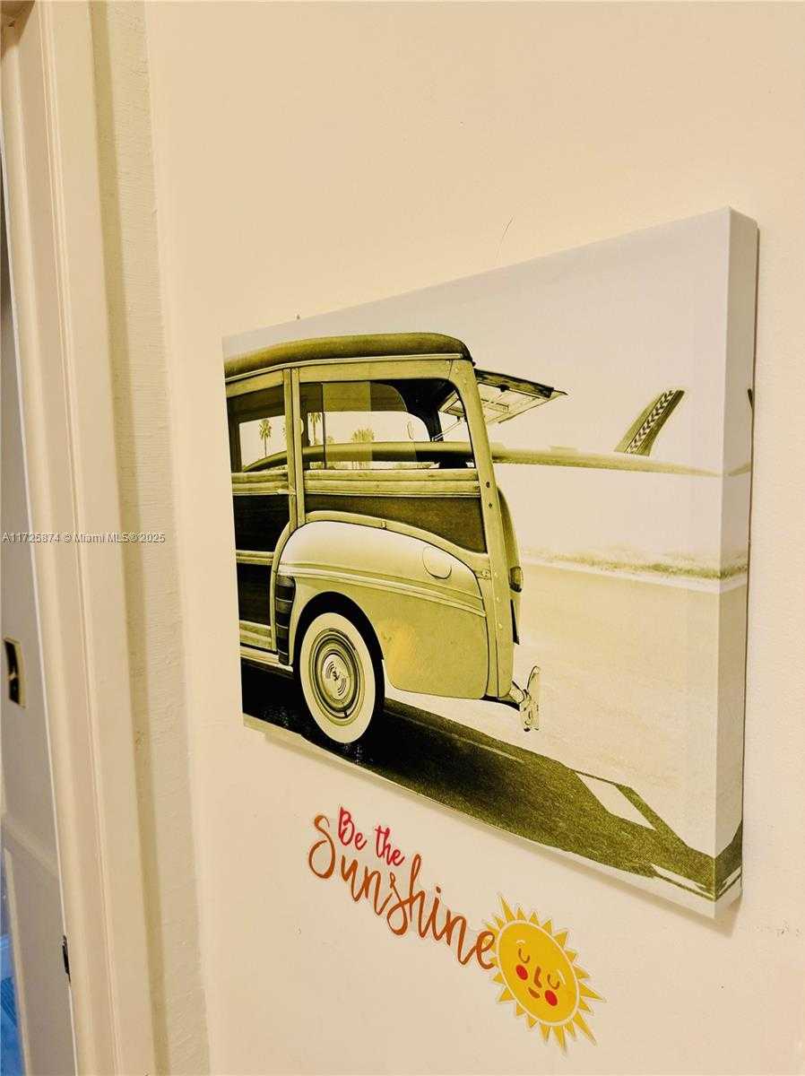 Small Image of 12 ISLA BAHIA DR, Fort Lauderdale Number 38