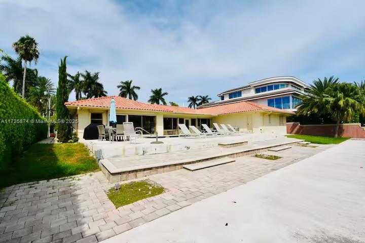 Small Image of 12 ISLA BAHIA DR, Fort Lauderdale Number 42
