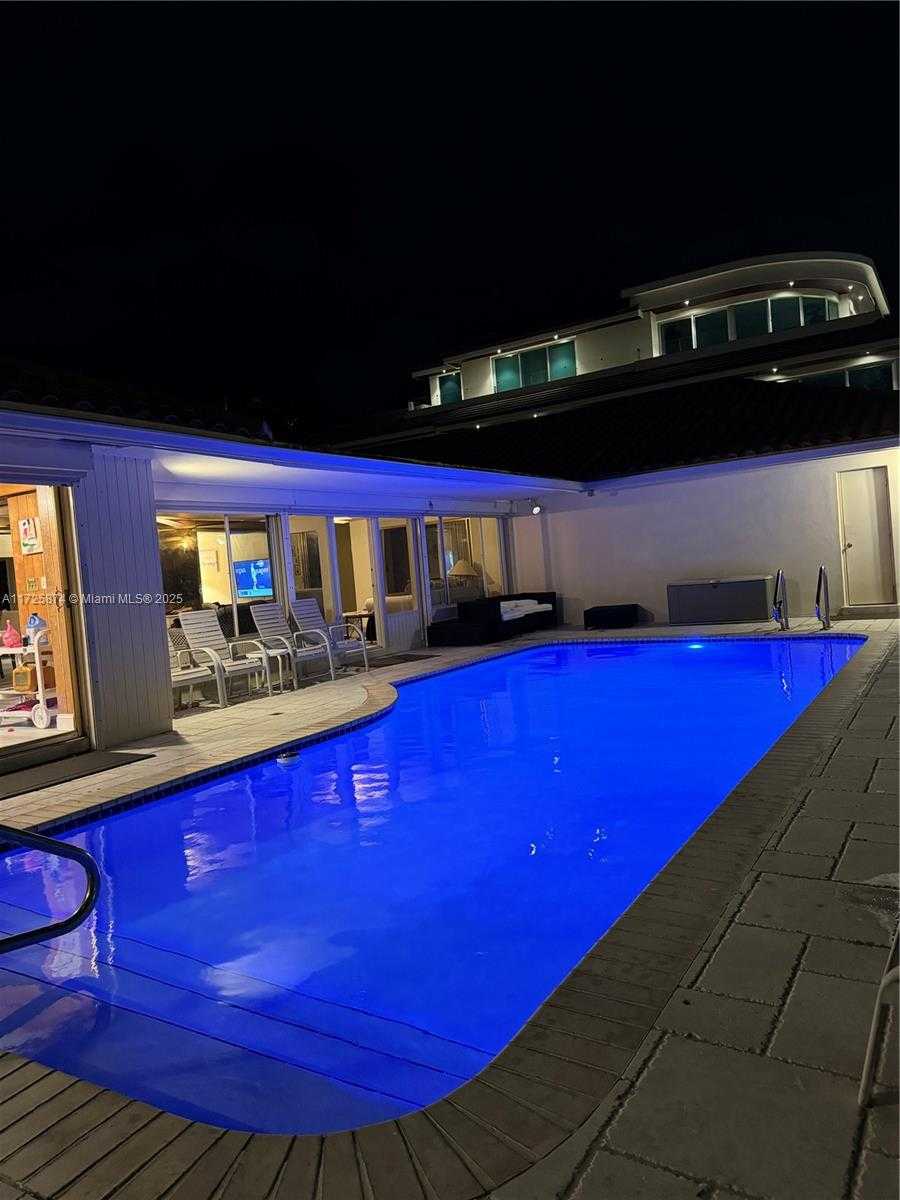 Small Image of 12 ISLA BAHIA DR, Fort Lauderdale Number 44