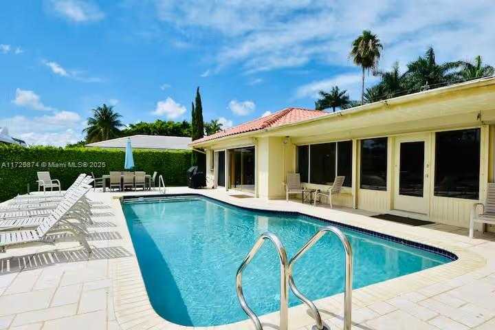 Small Image of 12 ISLA BAHIA DR, Fort Lauderdale Number 7