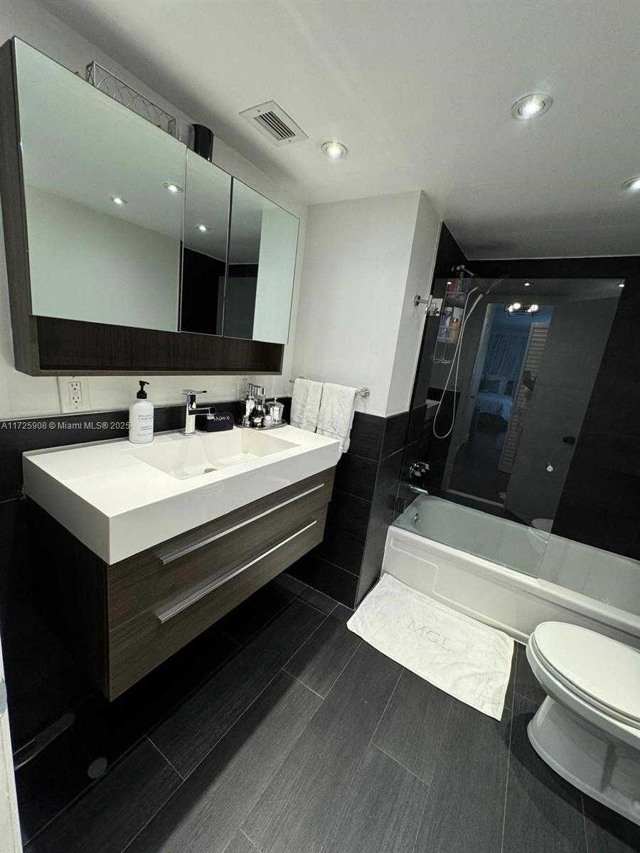 Small Image of 2780 NORTH EAST 183RD ST #1203, Aventura Number 33