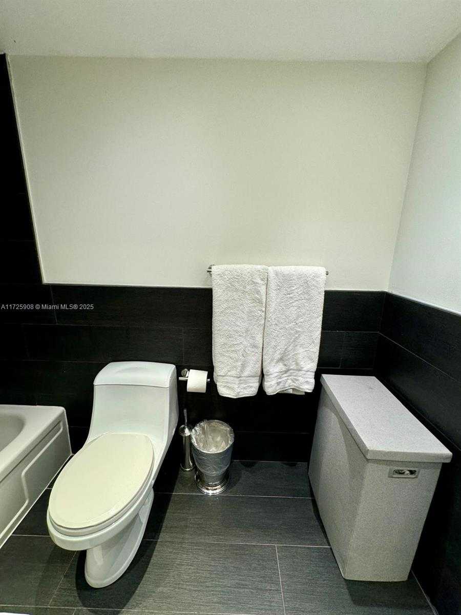 Small Image of 2780 NORTH EAST 183RD ST #1203, Aventura Number 35