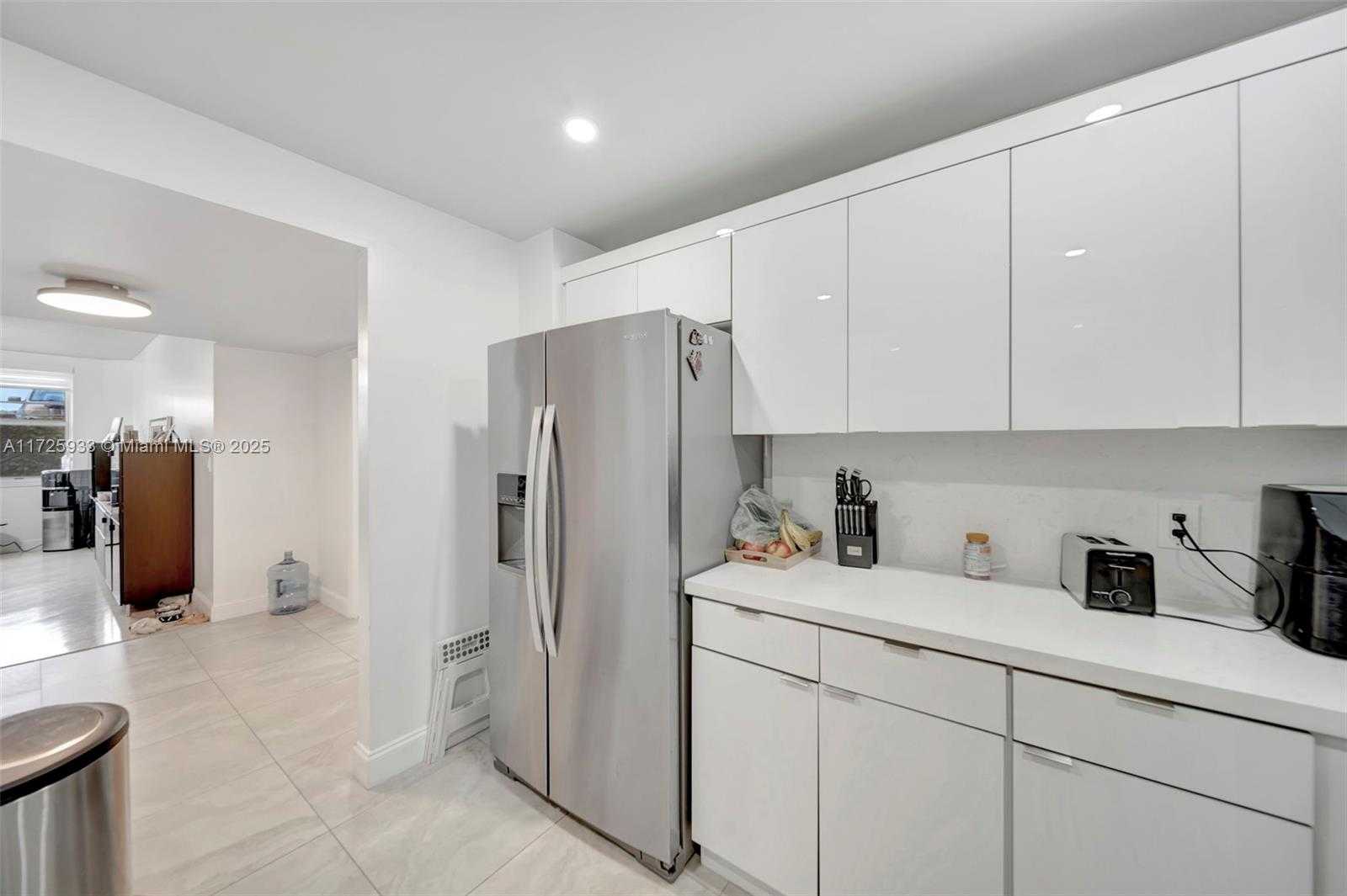 Small Image of 1950 SOUTH OCEAN DR #LE, Hallandale Beach Number 4