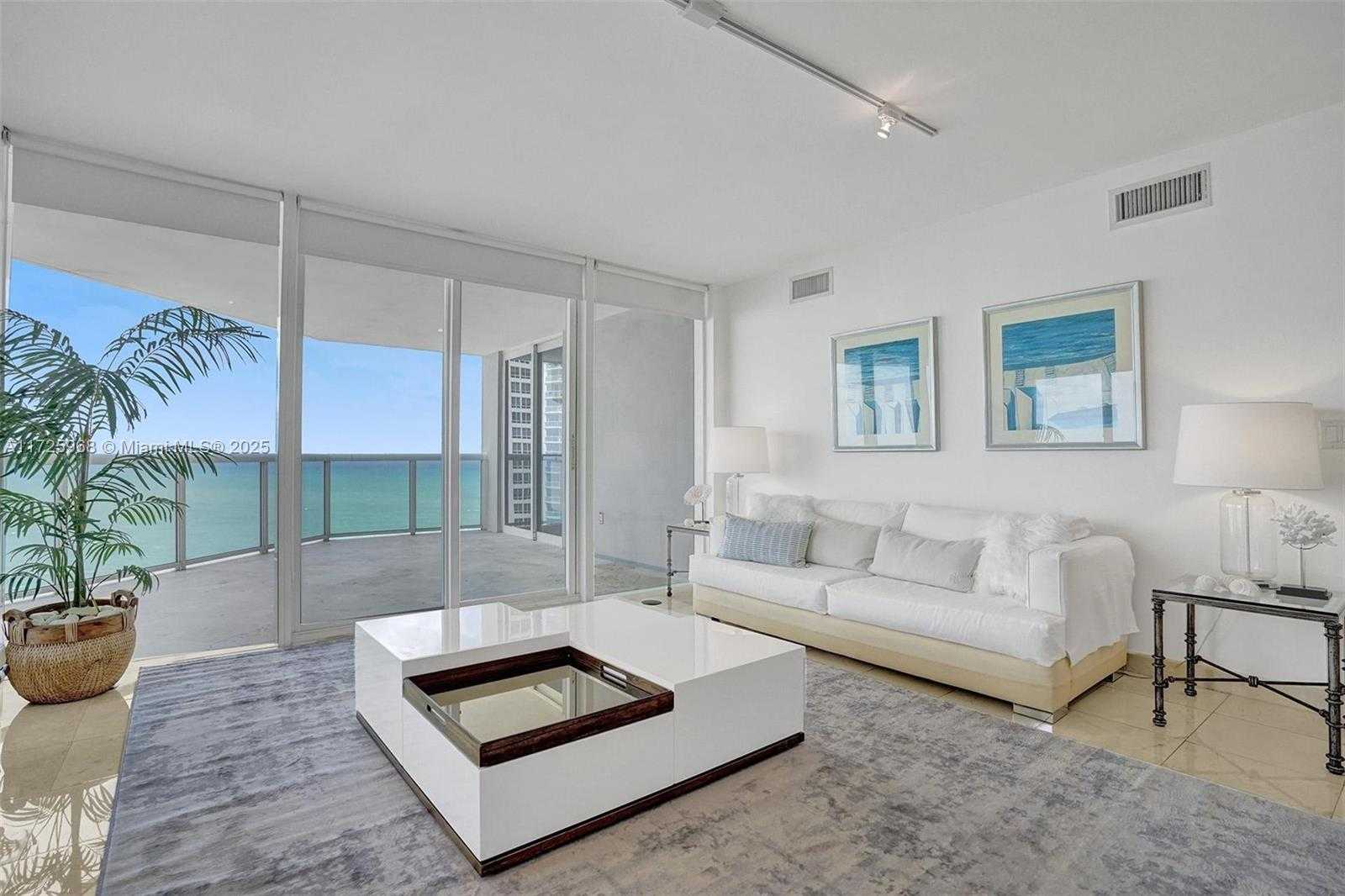 Small Image of 6301 COLLINS AVE #2308, Miami Beach Number 12