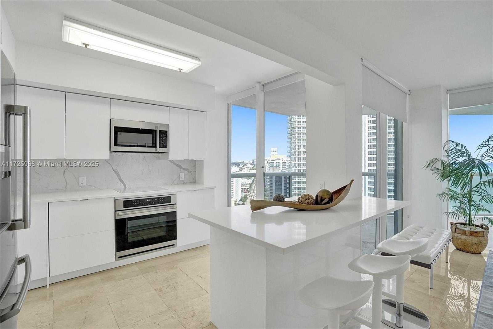 Small Image of 6301 COLLINS AVE #2308, Miami Beach Number 21