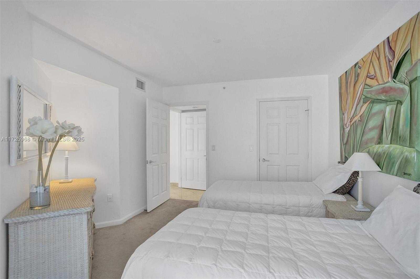 Small Image of 6301 COLLINS AVE #2308, Miami Beach Number 34