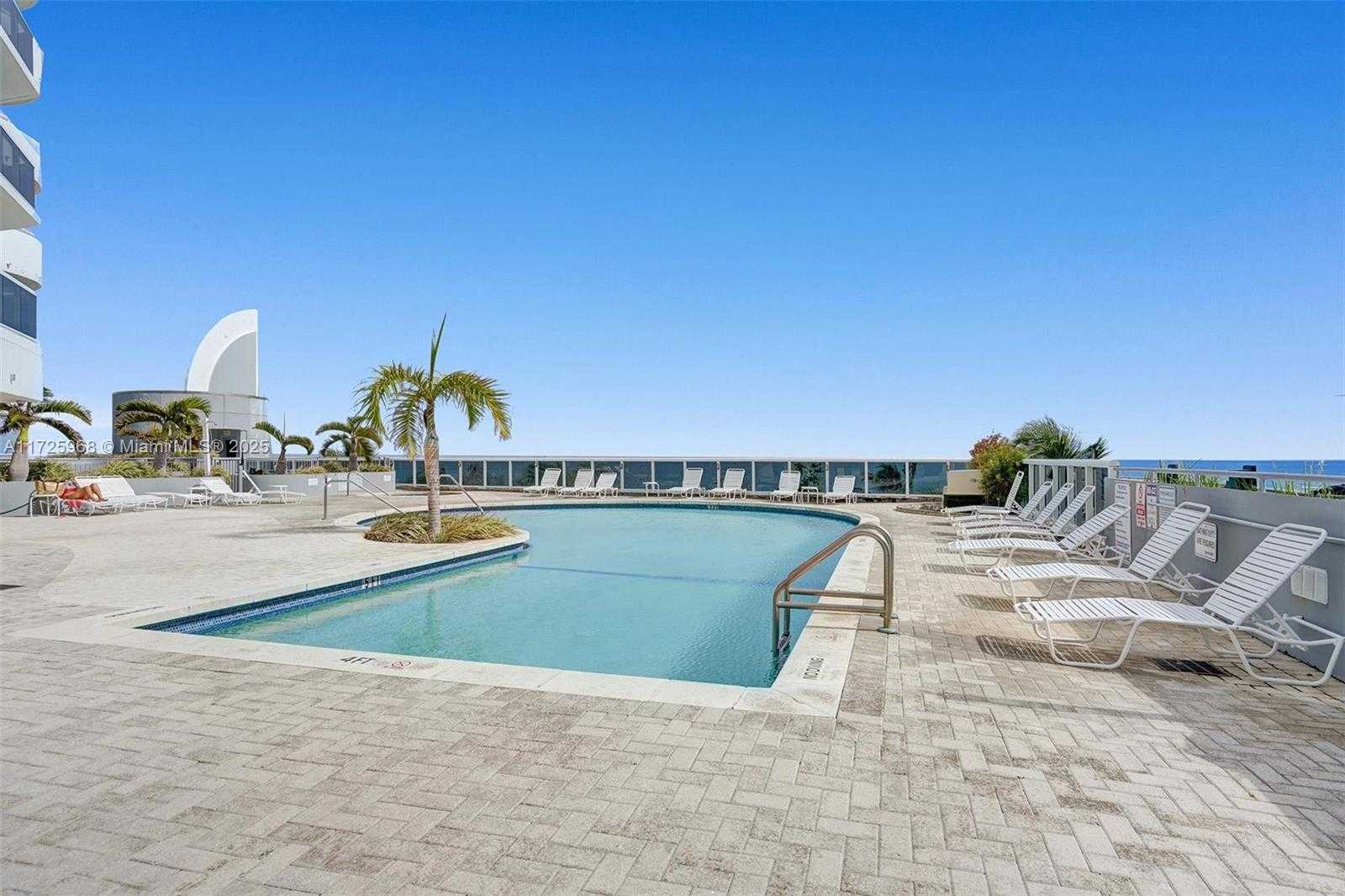 Small Image of 6301 COLLINS AVE #2308, Miami Beach Number 47