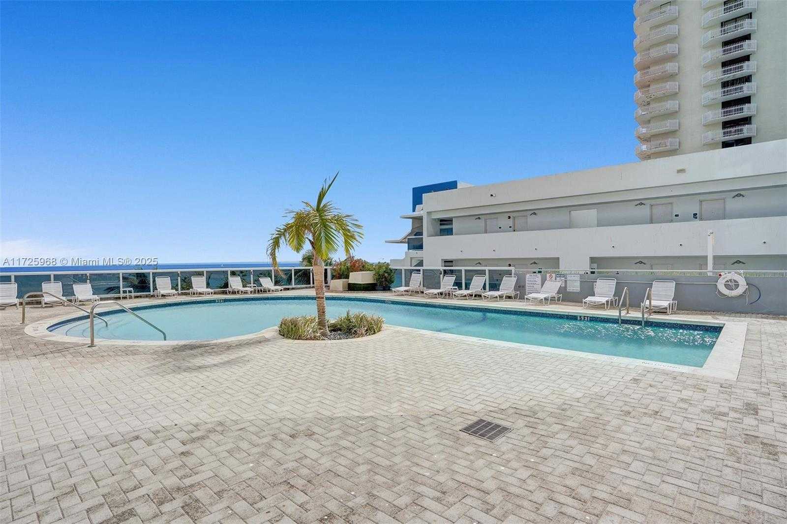Small Image of 6301 COLLINS AVE #2308, Miami Beach Number 48