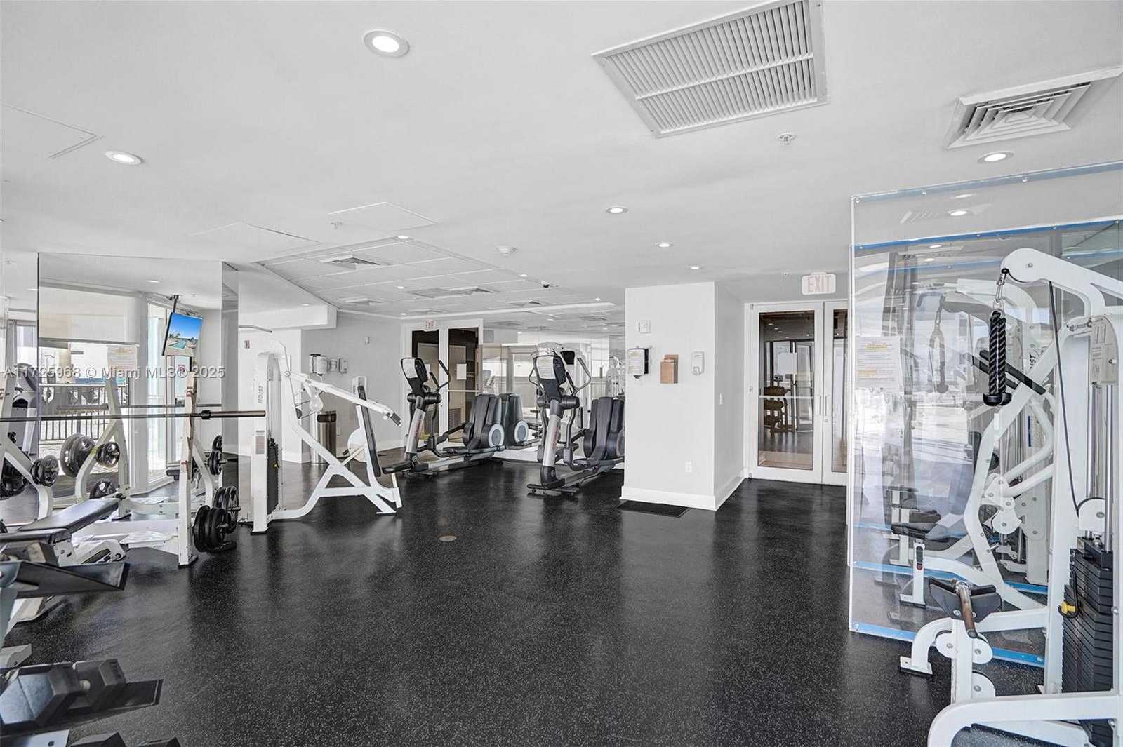 Small Image of 6301 COLLINS AVE #2308, Miami Beach Number 61
