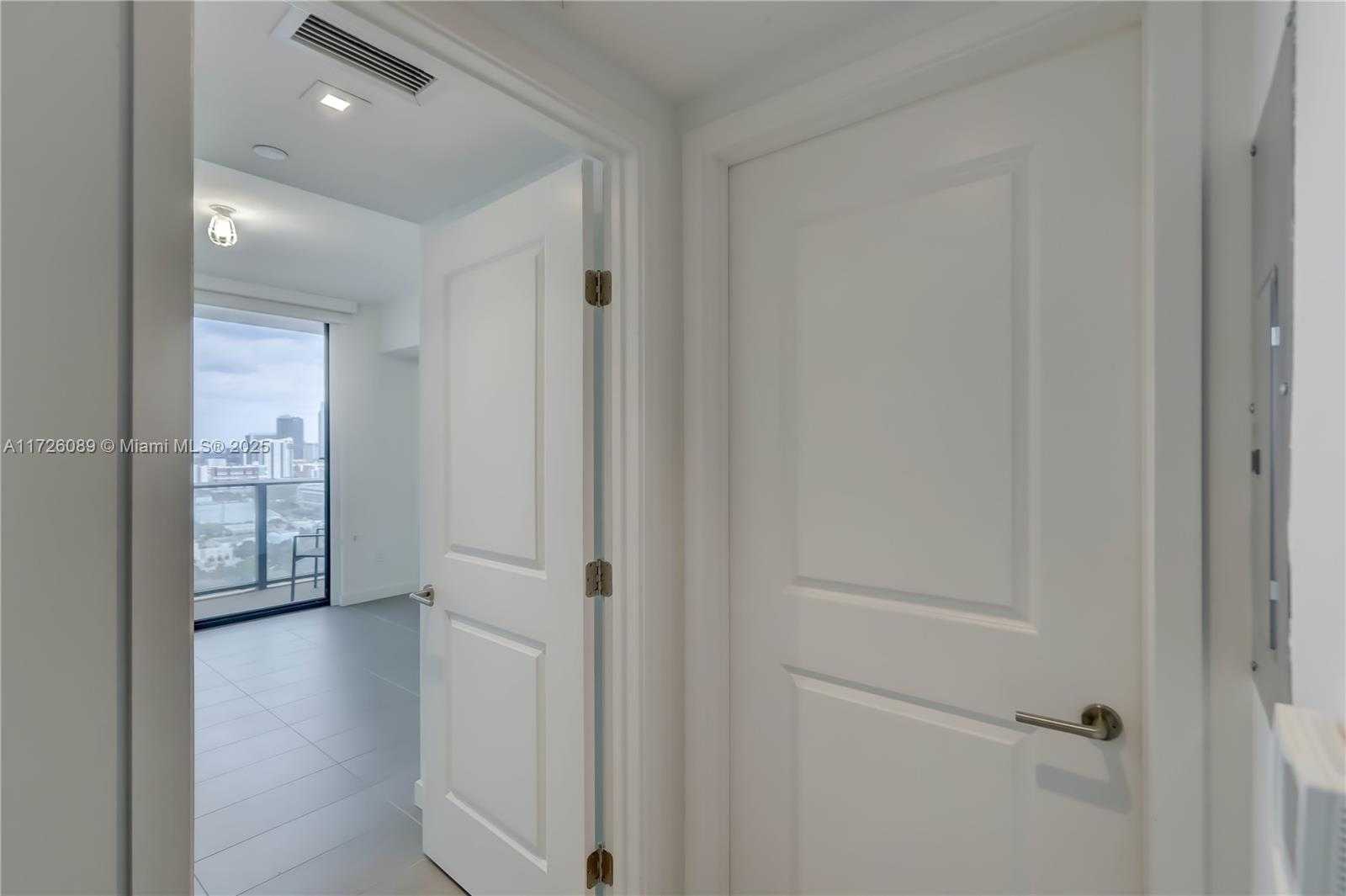 Small Image of 1600 NORTH EAST 1ST AVE #1918, Miami Number 33