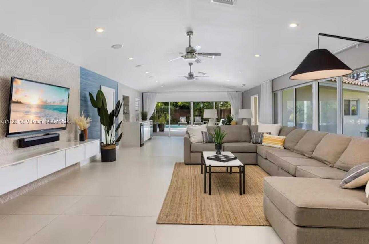 Small Image of 1019 NORTH EAST 115TH ST #1019, Biscayne Park Number 3
