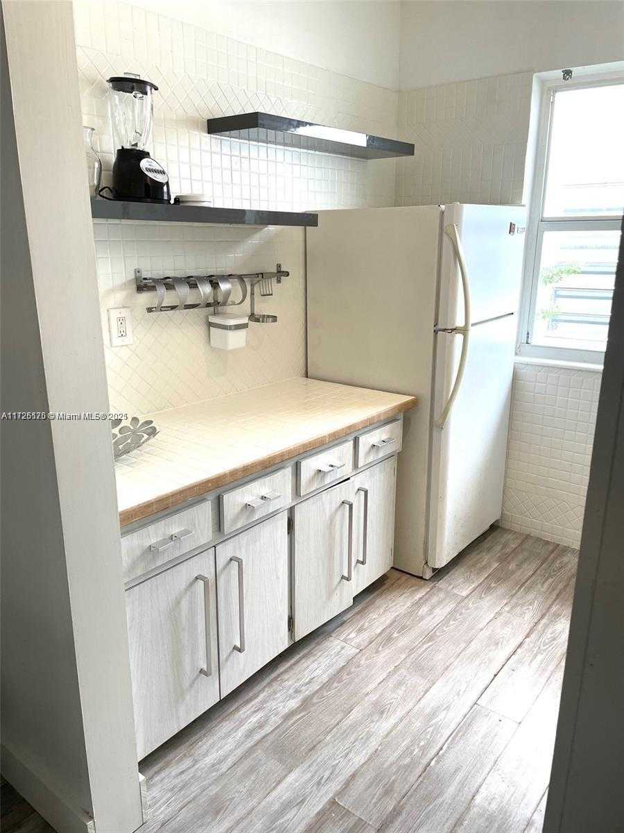 Small Image of 821 JEFFERSON AVE #4, Miami Beach Number 4