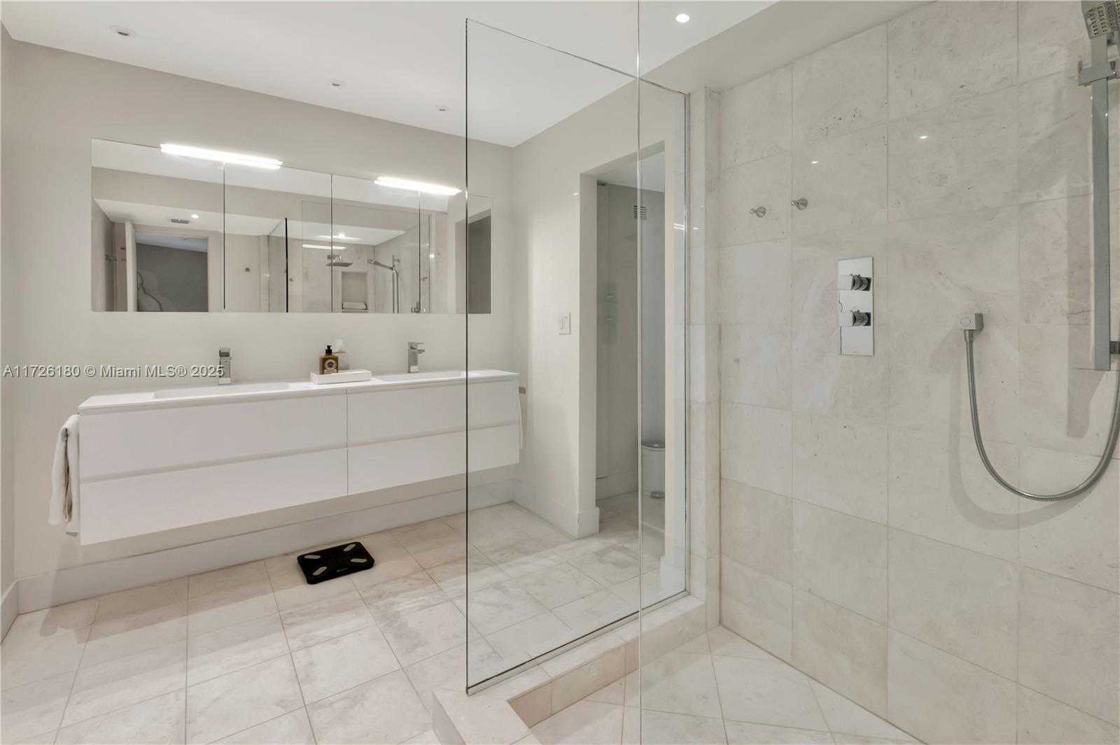 Small Image of 1121 CRANDON BLVD #F1102, Key Biscayne Number 17