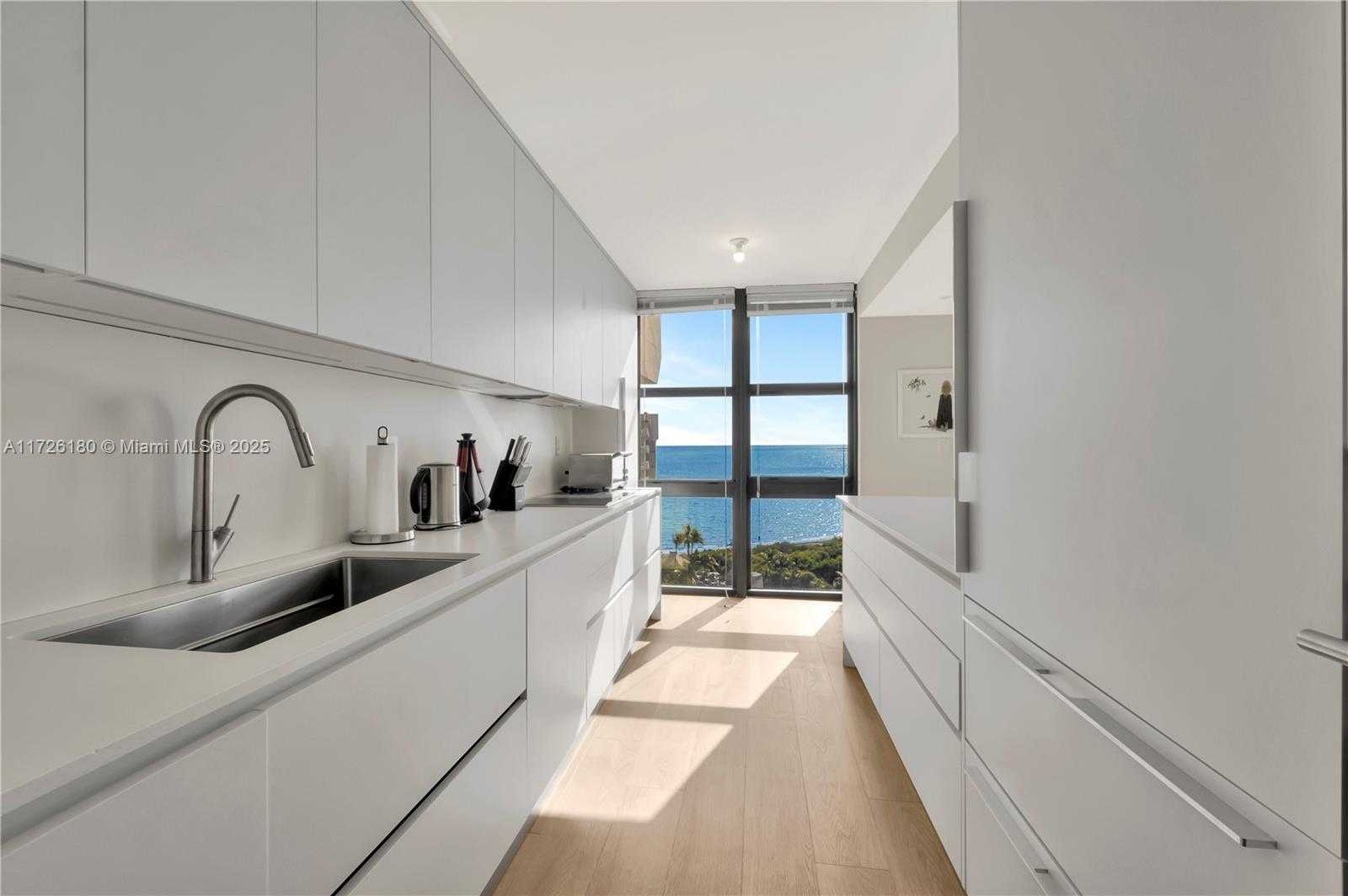 Small Image of 1121 CRANDON BLVD #F1102, Key Biscayne Number 4